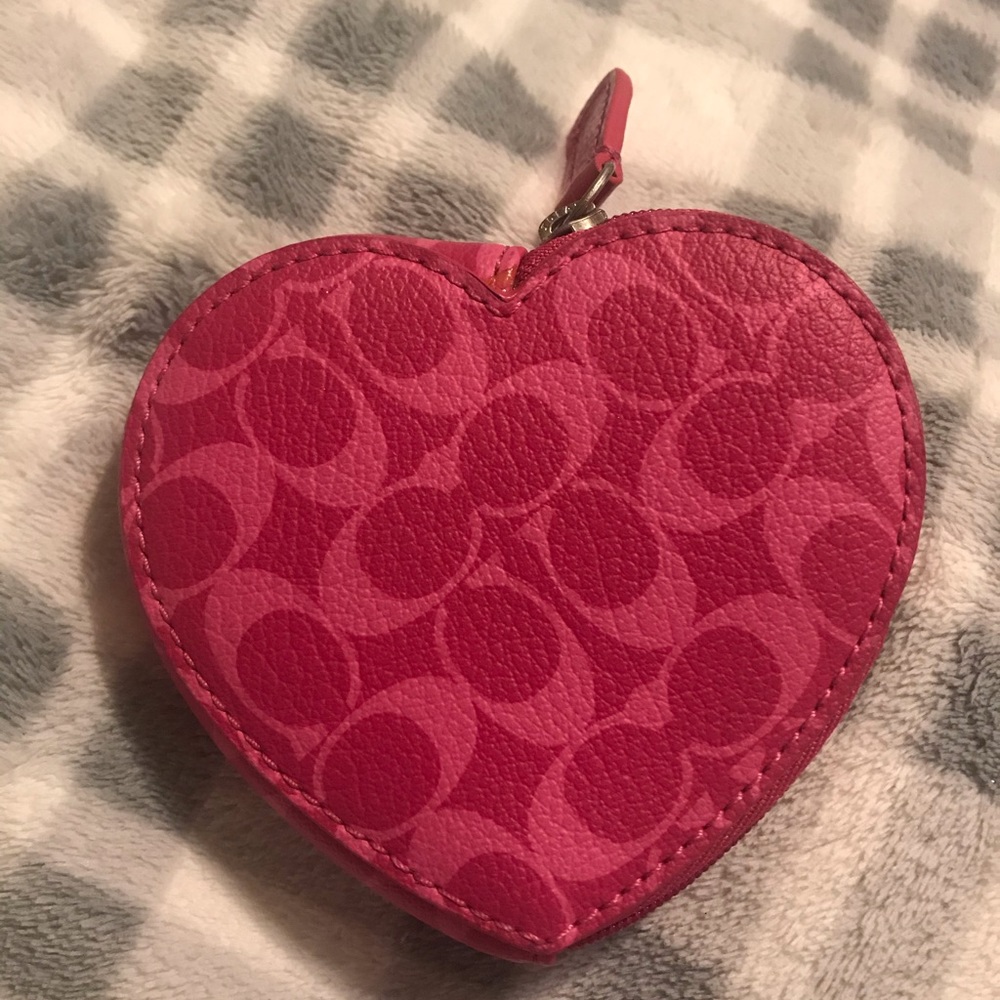 COACH HEART PINK COIN WALLET